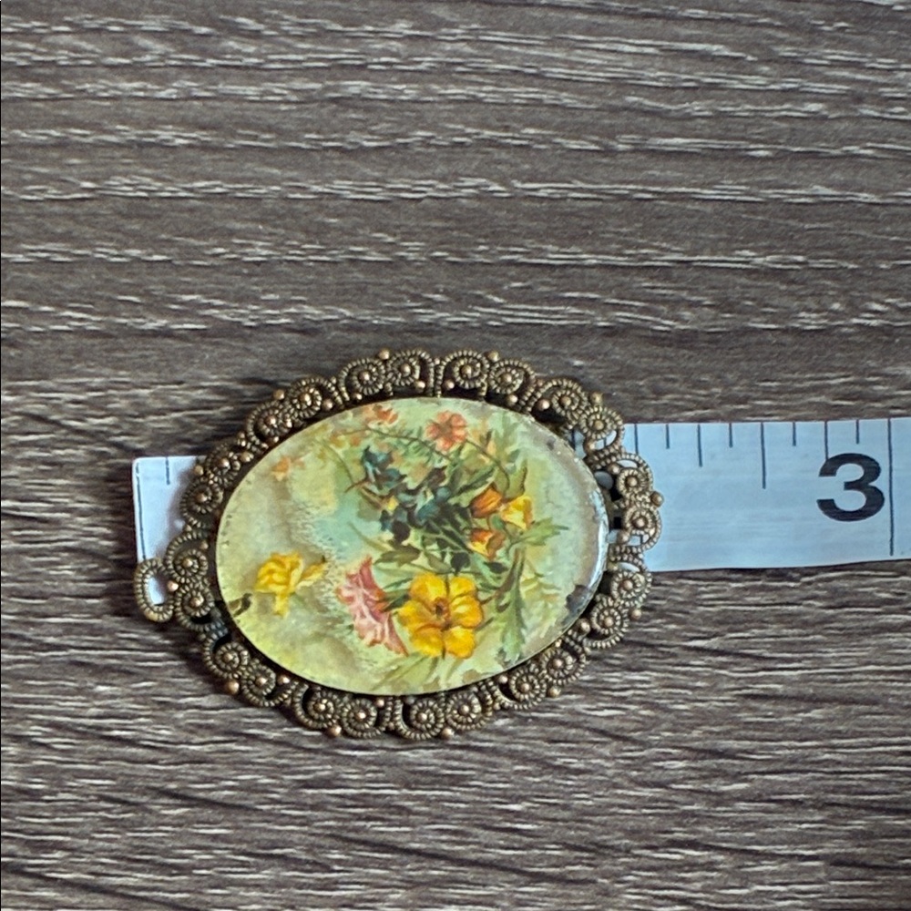 Vintage Floral Cameo Pendant - Picture 7 of 7